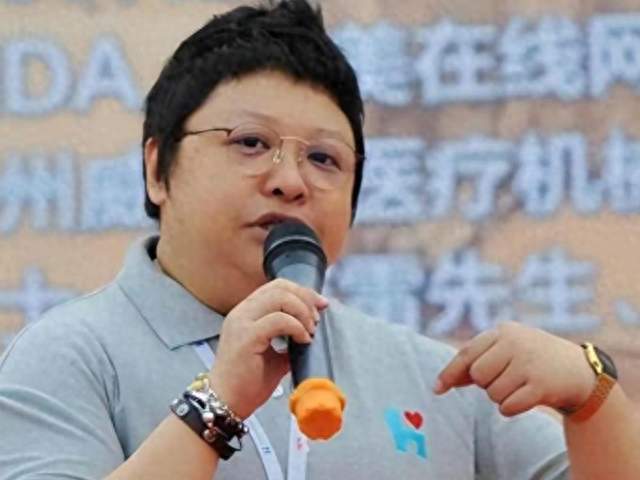 私吞上亿善款真相终于大白？官方正式宣布，54岁韩红身份迎来转变