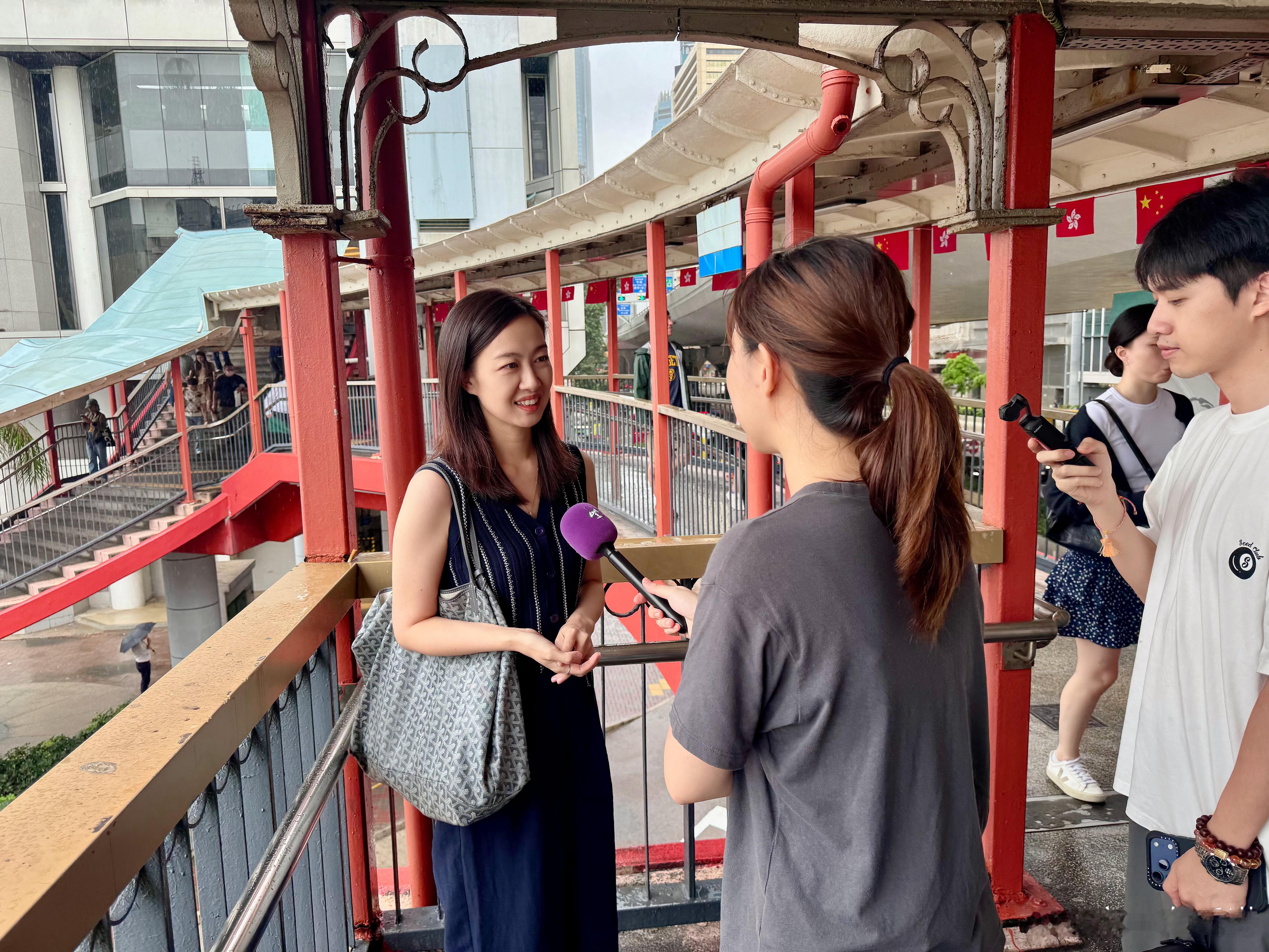 在中环街头，做回路人甲，提提港府第一个五年规划的建议。 