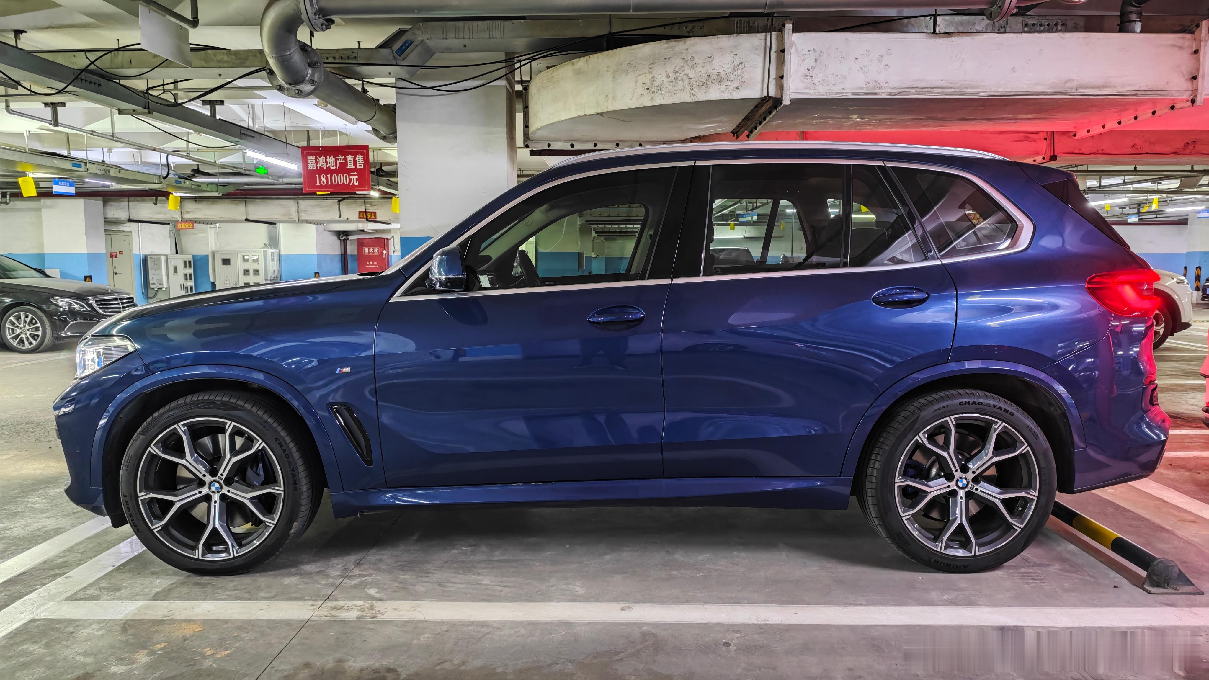 46666km，今天要拍一辆150万+级别的国产燃油豪车，开它上班，找找感觉，把