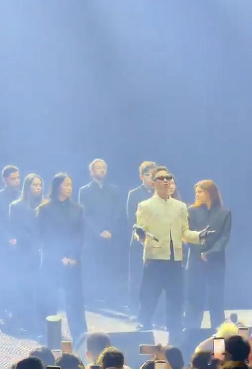 GAI美国演唱会现场人均安陵容GAI跨半球带观众有氧打卡GAI海外演唱会，全程高