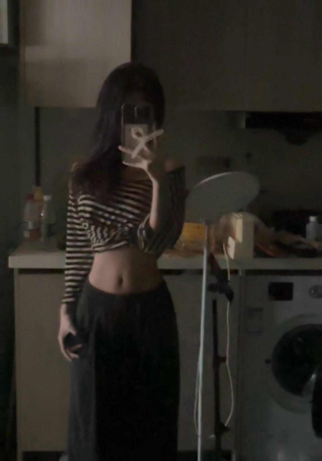 看着镜子里的人 我的发