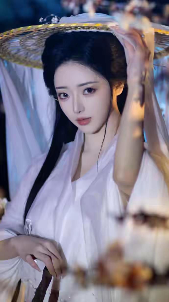 轻纱遮面，古韵犹存。分享美女穿搭服饰 玄学真的灵验吗？