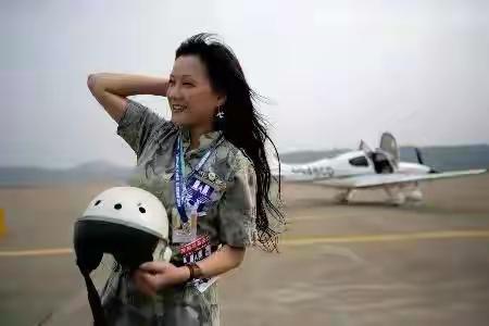 沪上姑娘陈燕，痴恋珠海碧海蓝天，弃沪投珠。岂料此地花岗岩深情更甚——氡气日夜献殷