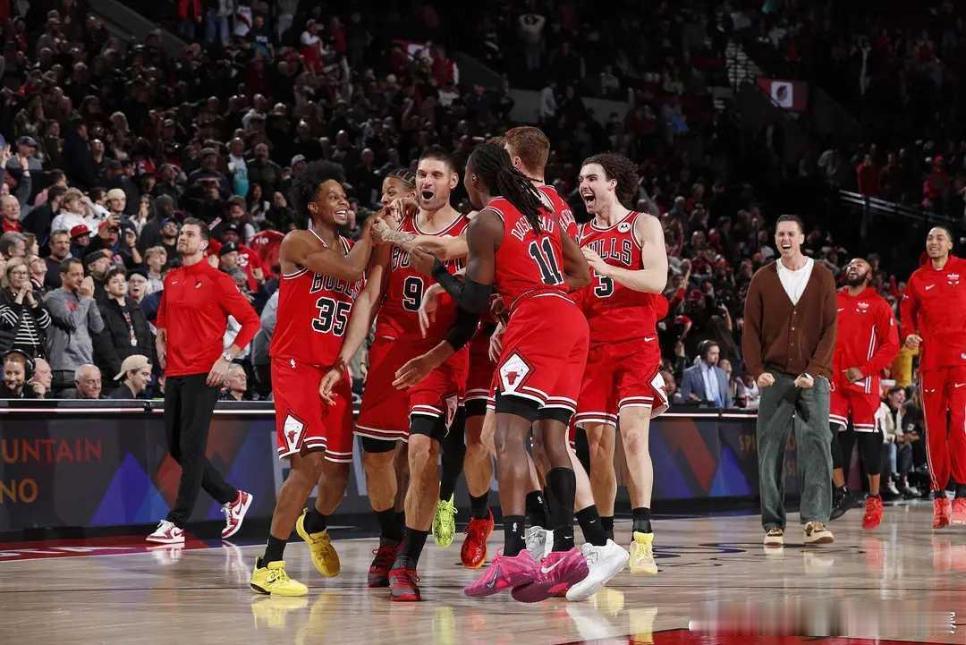 心脏骤停级剧本！武切维奇0罚球27分+三分绝杀 开拓者21分逆转功亏一篑21分大