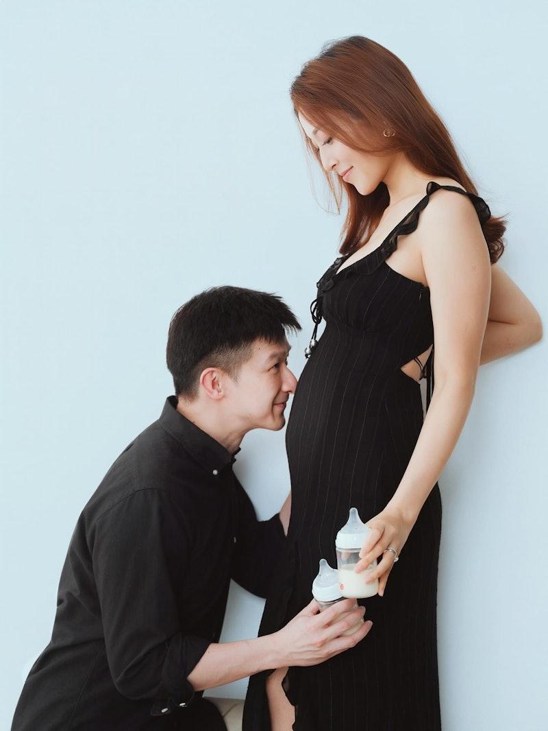 现年35岁的黄恺怡（Jasmin）与机师老公Billy因工作朋友介绍相识，慢慢发
