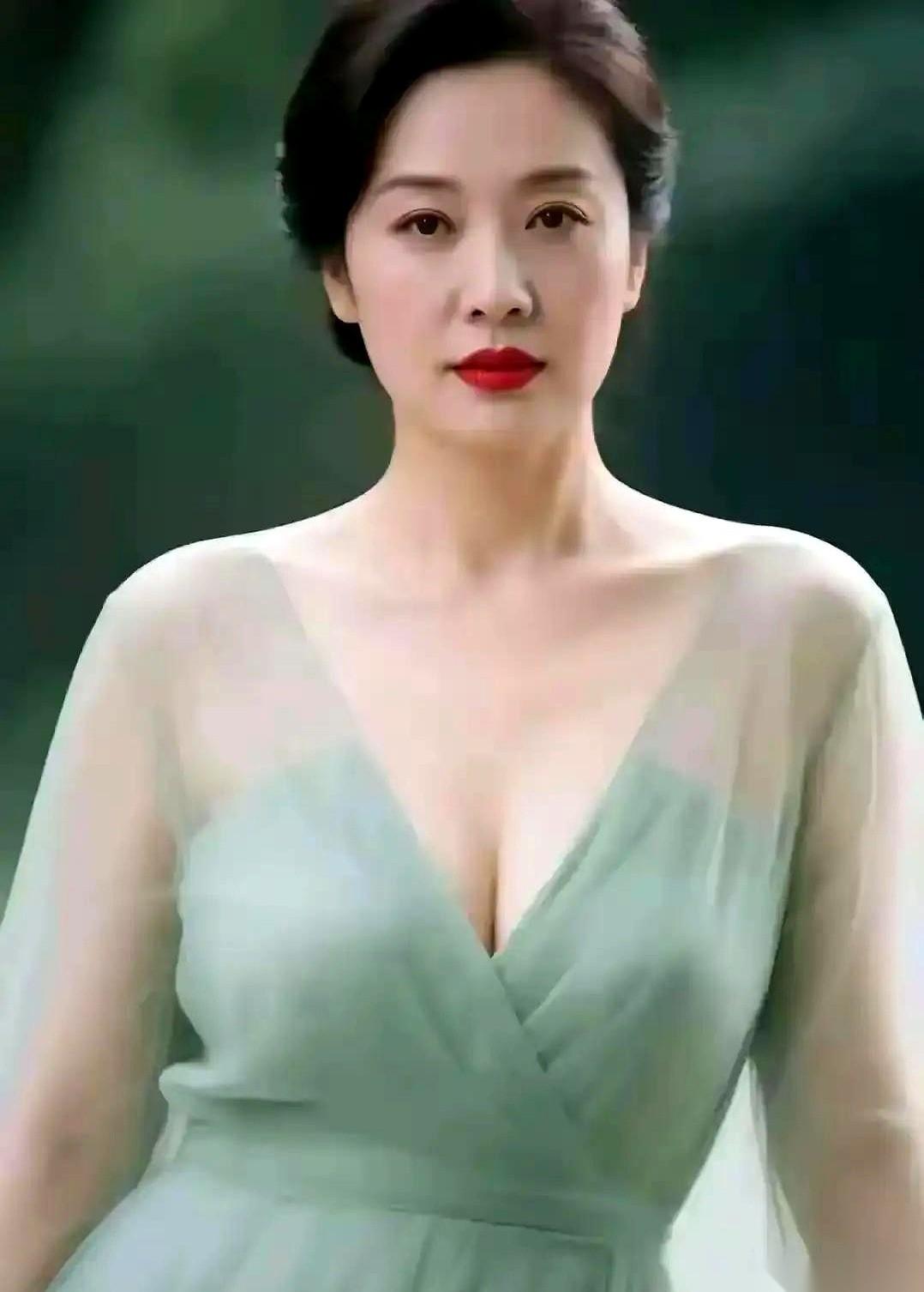 现在挺多叔叔阿姨，离异再找伴儿，都不去领那张证了，讲究个“搭伙过日子”。
你的钱