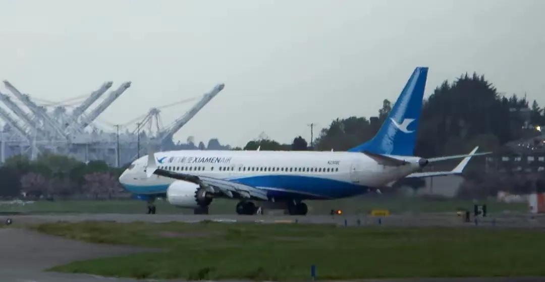 波音飞机在中国彻底凉了！

一架崭新的波音737 MAX飞机，原本要交付给中国航