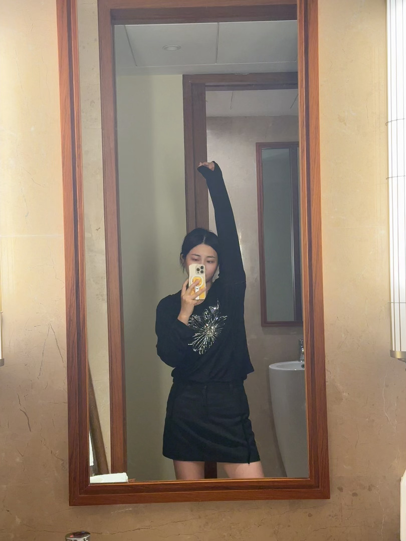 早啊～怎么感觉我这像素越来越低了？拍的照片总是糊糊的～ 