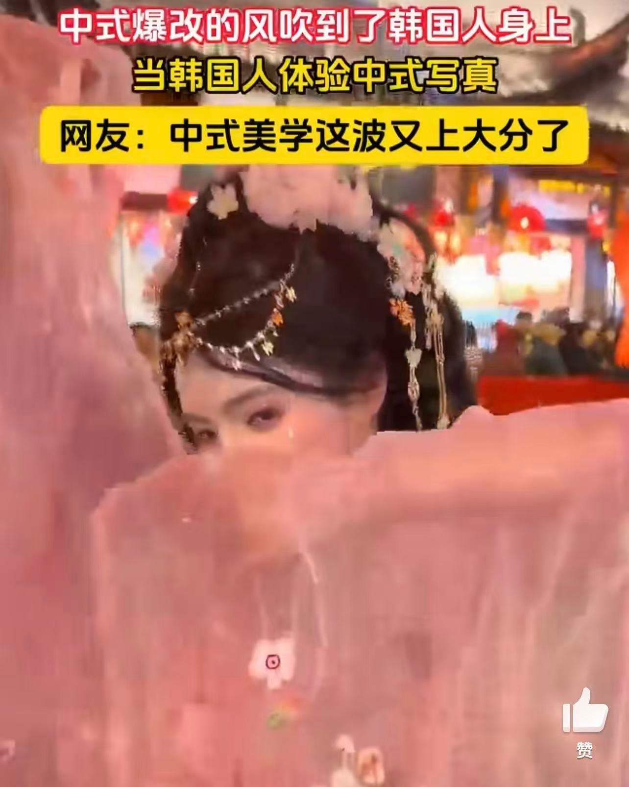 春日的上海随手拍都很出片上海春日氛围感直接封神，繁花簇拥的街道，温柔的春日光线太