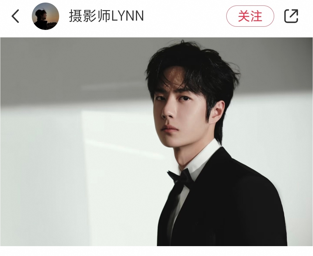 从摄影师那里收到几张今晚的新图，王一博太帅了！ 