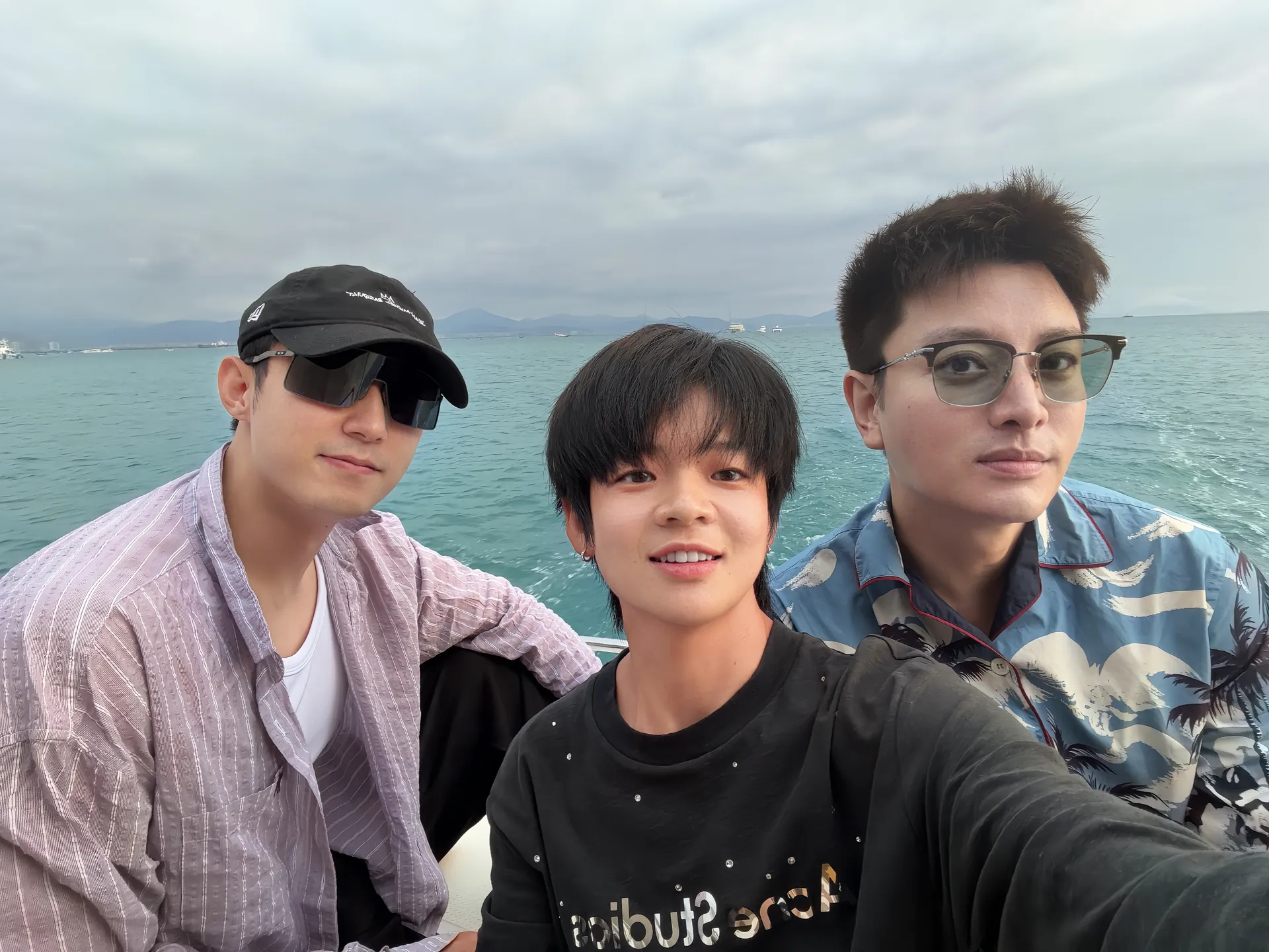 黄景瑜︱出海合影系列2026年春节（0221-0223的某一天）在三亚跟亮哥一起