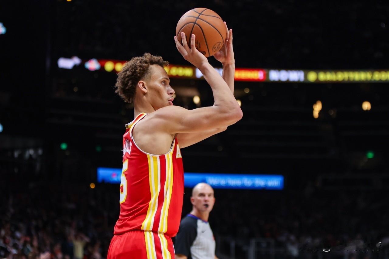 戴森·丹尼尔斯真是个让人又爱又恨的球员！
上赛季对于丹尼尔斯来说，绝对是个人大丰