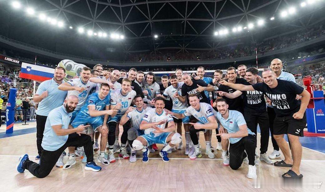 🇮🇹意大利与🇸🇮斯洛文尼亚即将在2025世界男排联赛 上演精彩的半决赛对