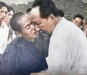 心中装着亿万人民，唯独没有他自己！