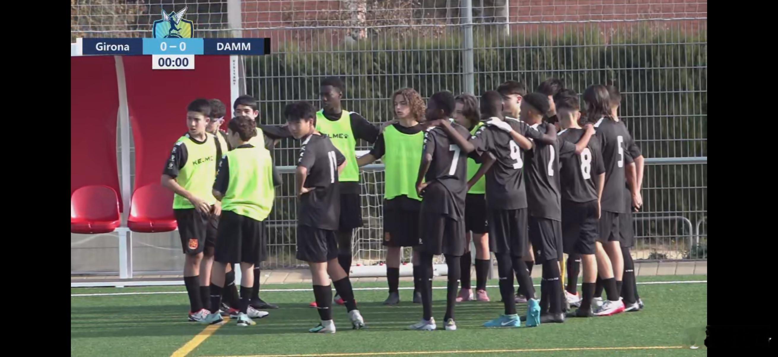 抖音中国足球小将 正在直播，目前没人报警。