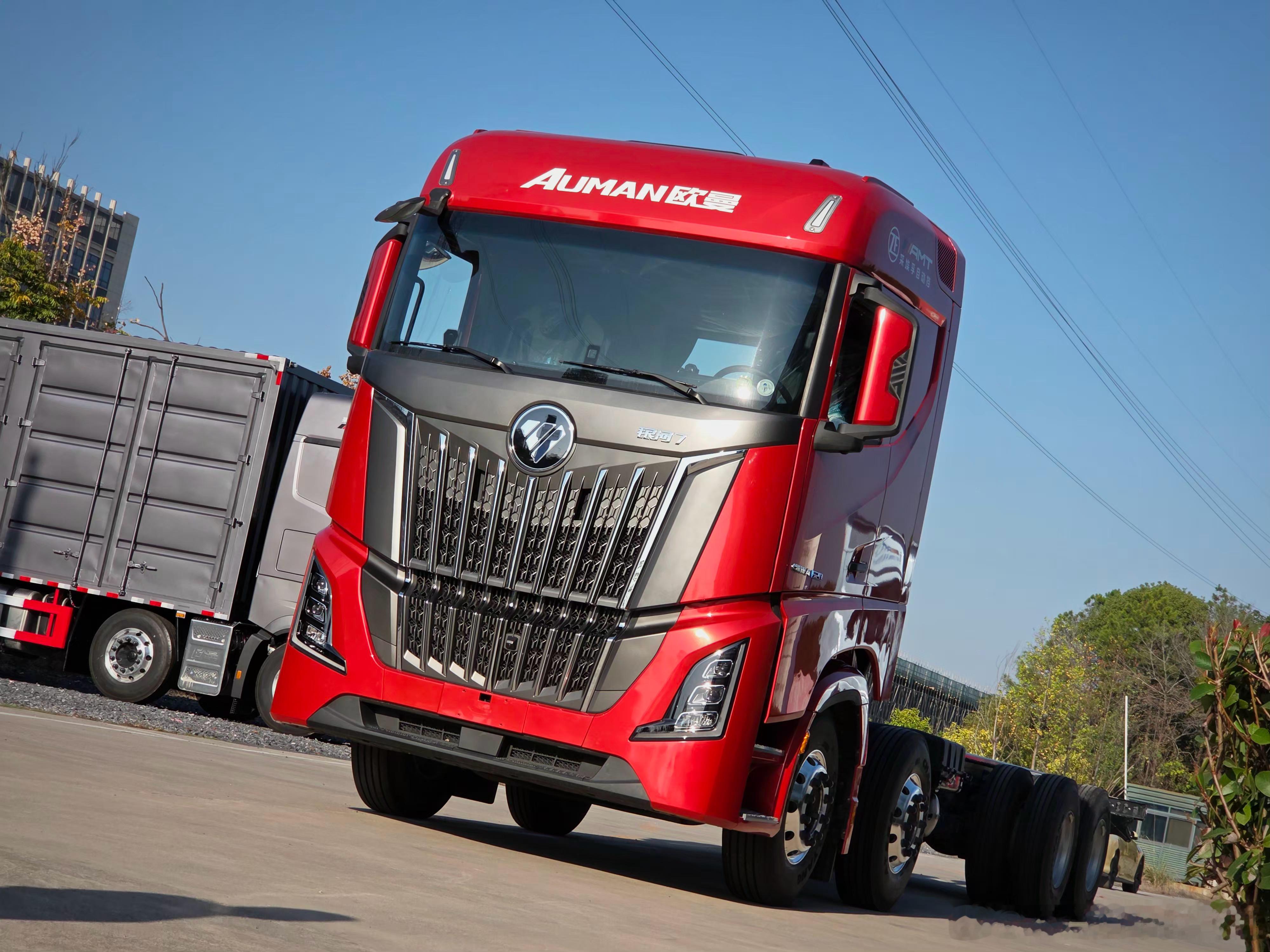 现在的设计师为了炫技，一点实用性都没有了这转速表有啥意义？？？除了标新立异，一点