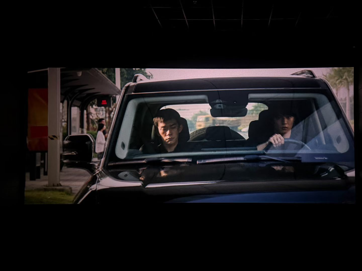 今年的春节档很多电影能看到中国品牌汽车，跟着方程豹与电影《惊蛰无声》一起 “入戏