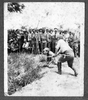 1937年，南京大屠杀照片，一位日军拍下的照片，从镜头中可以看到，遇难者的尸体成