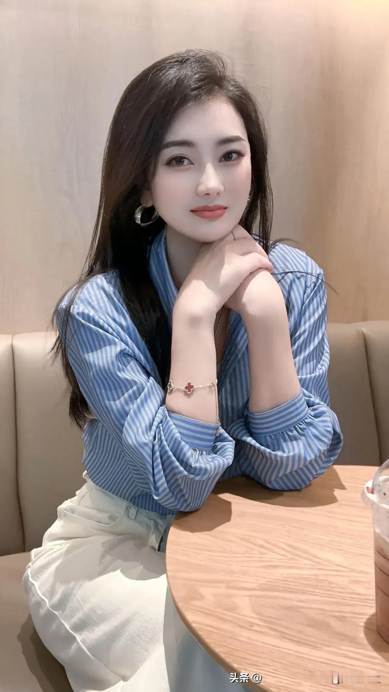 狂风💨暴雨⛈️
不影响饭饭🍻