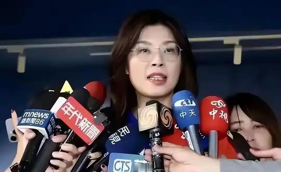 赖清德偷渡式抵达斯威士兰，国民党主席郑丽文一直保持沉默，不过，国民党以文传会的名