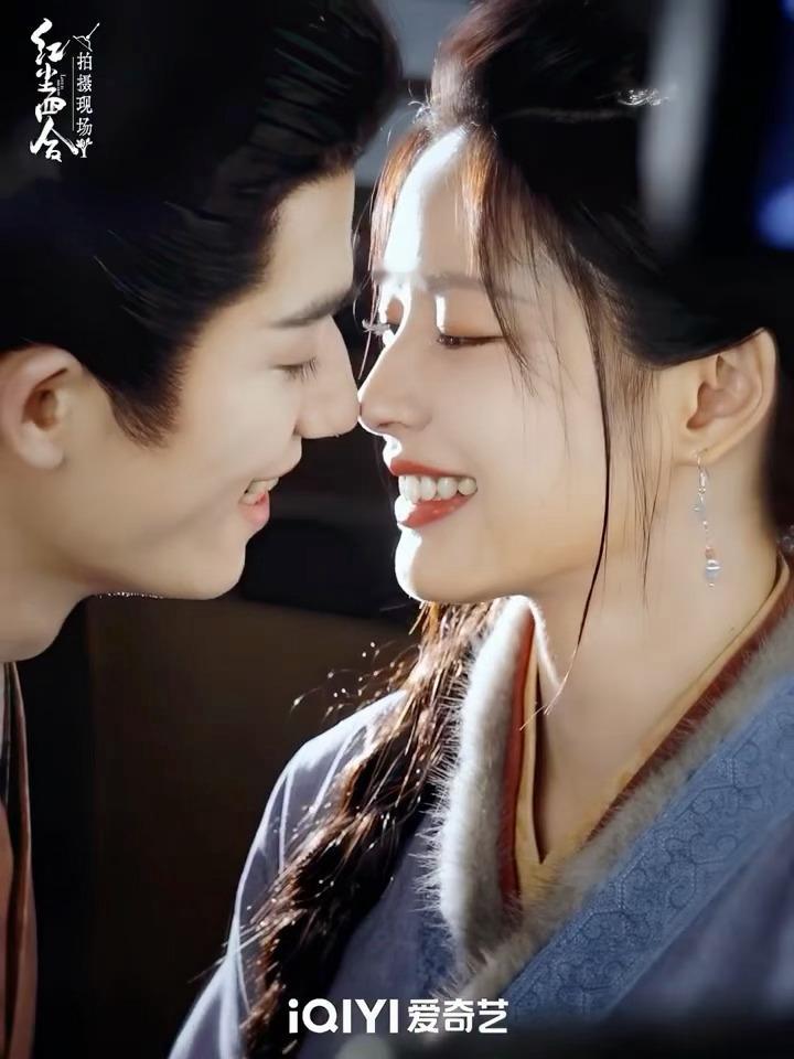 王星越徐若晗鼻尖贴贴怎么这么甜啊啊啊啊啊 