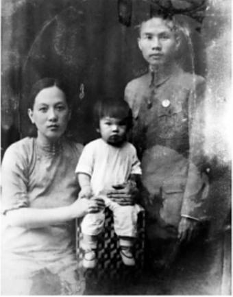 1948年，军统少将周镐突然人间蒸发，妻子还在苦苦等待，殊不知丈夫早已在1949
