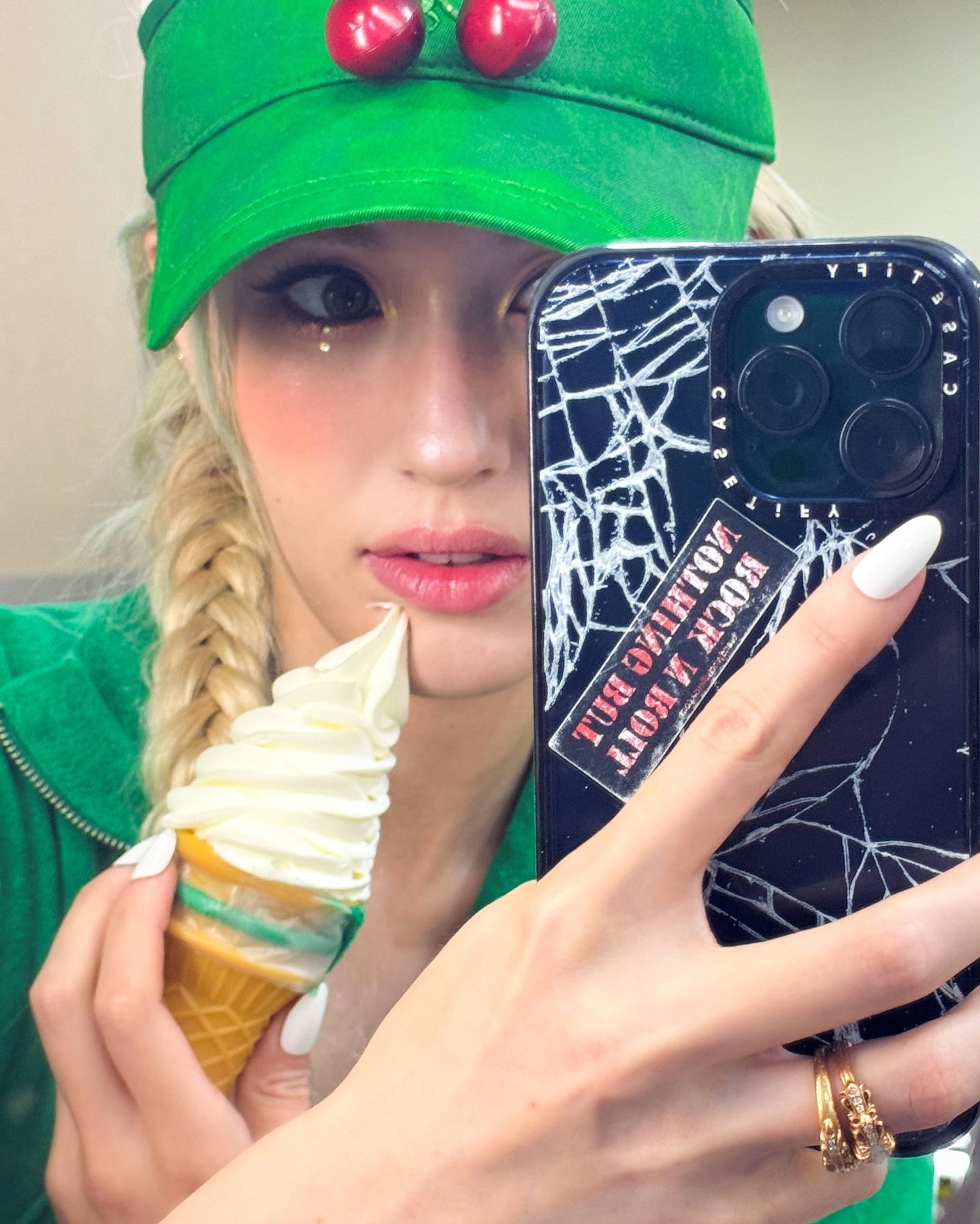Somi ins更新🍦 ​​​