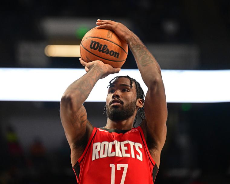 看NBA上咪咕视频，NBA联盟办公室在火箭对阵独行侠的比赛赛后复核，将塔里-伊森