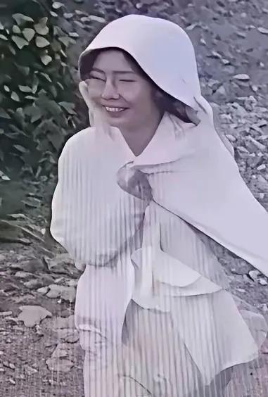 我也不相信这姑娘被鬼迷，但有些事情连科学也解释不了！5月26日晚上在宁波失踪的2