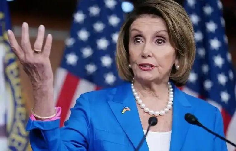 佩洛西这次彻底撕破脸，怒吼特朗普“把美国大兵往火坑里推”，连“违宪”这顶大帽子都