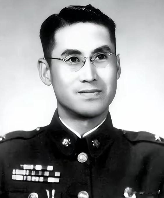1948年深夜，毛人凤带特务突袭郭汝瑰家，想找“通共”证据。一进门全傻眼：堂堂中
