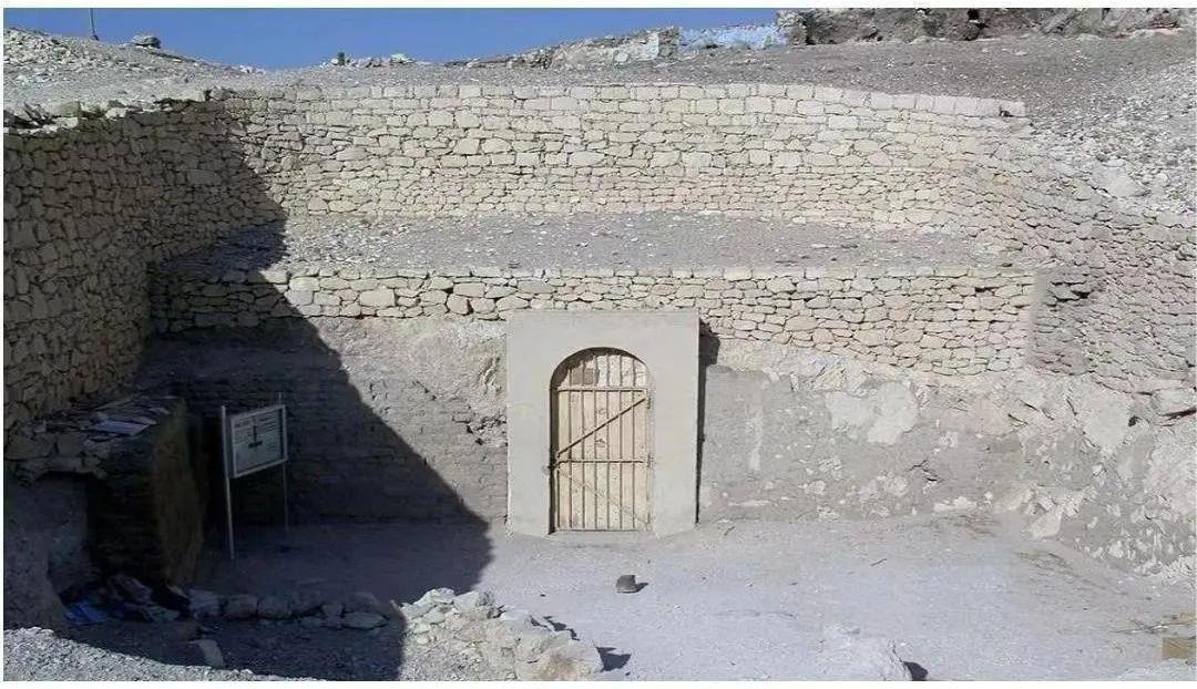 十八王朝第一重臣门纳，死后墓被挖，丰功伟绩无记载？

新王国时期，埃及贵族墓的结