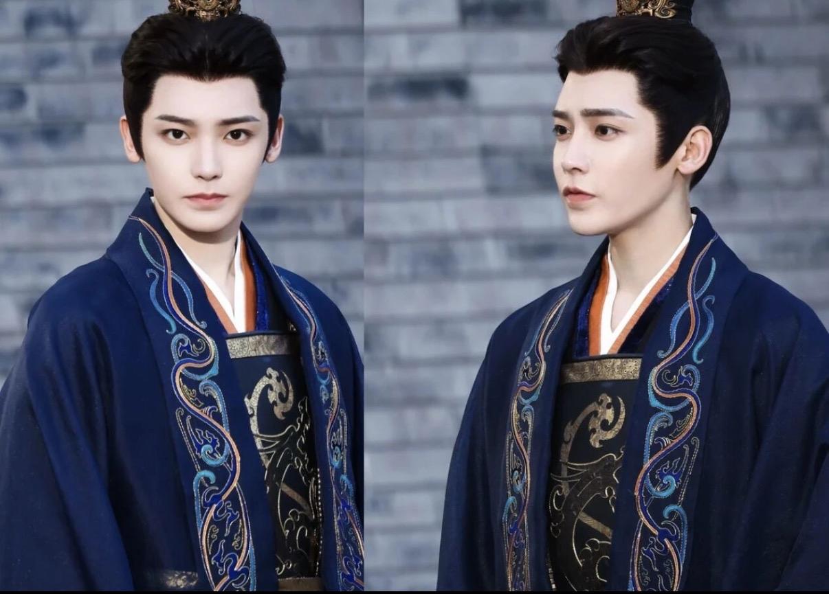 在古代男子也要穿抹胸吗？侯明昊新剧造型为什么看起来这么奇怪？