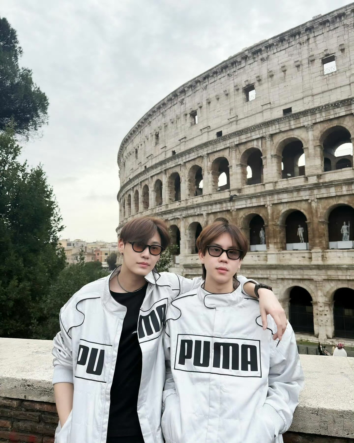 🦊把BP这张图发给一个BP路好朋友[哆啦A梦花心]：他俩怎么越长越像双胞胎啊？