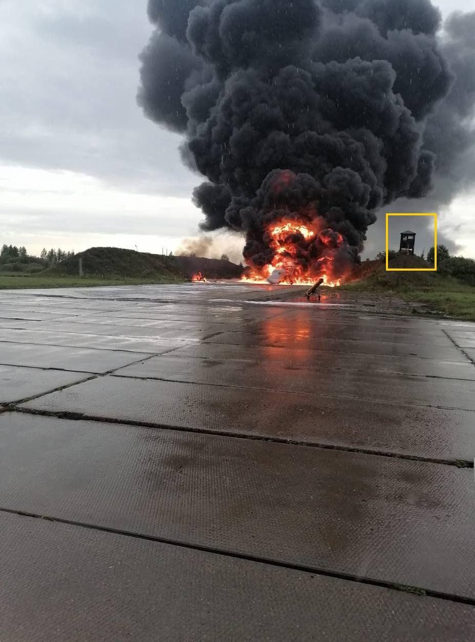 俄诺夫哥罗德地区的 Soltsy 空军基地发生爆炸，距离乌克兰边境近 700 公