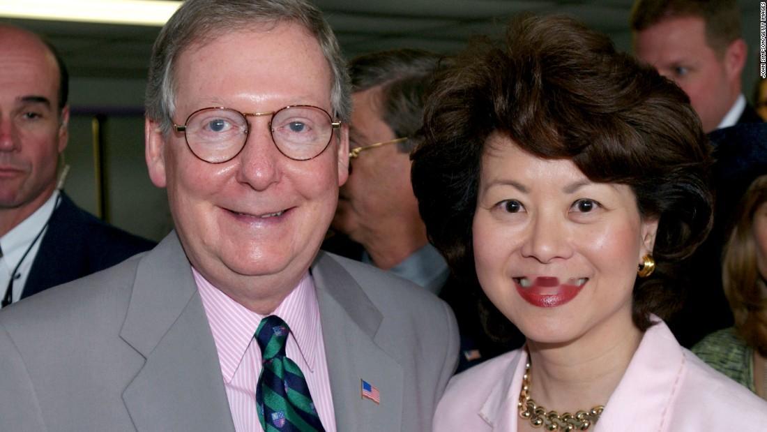 华裔政治家族，却遭特朗普清洗！特朗普如何扳倒“赵家人”？
华盛顿有个残酷的潜规则