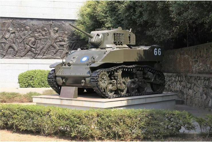 海滩上的“意外援军”：M5A1战车如何以性能密码改写金门战役
 
1949年10
