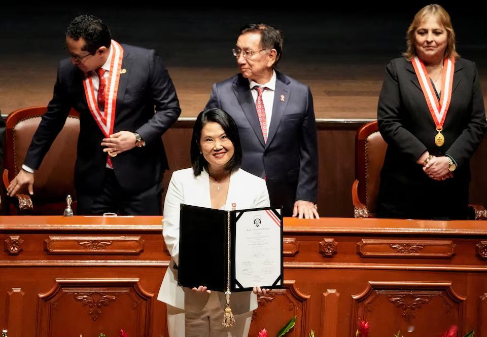 秘鲁的藤森上台执政，进一步加剧了拉丁美洲的右倾趋势藤森庆子将于周二宣誓就任秘鲁总