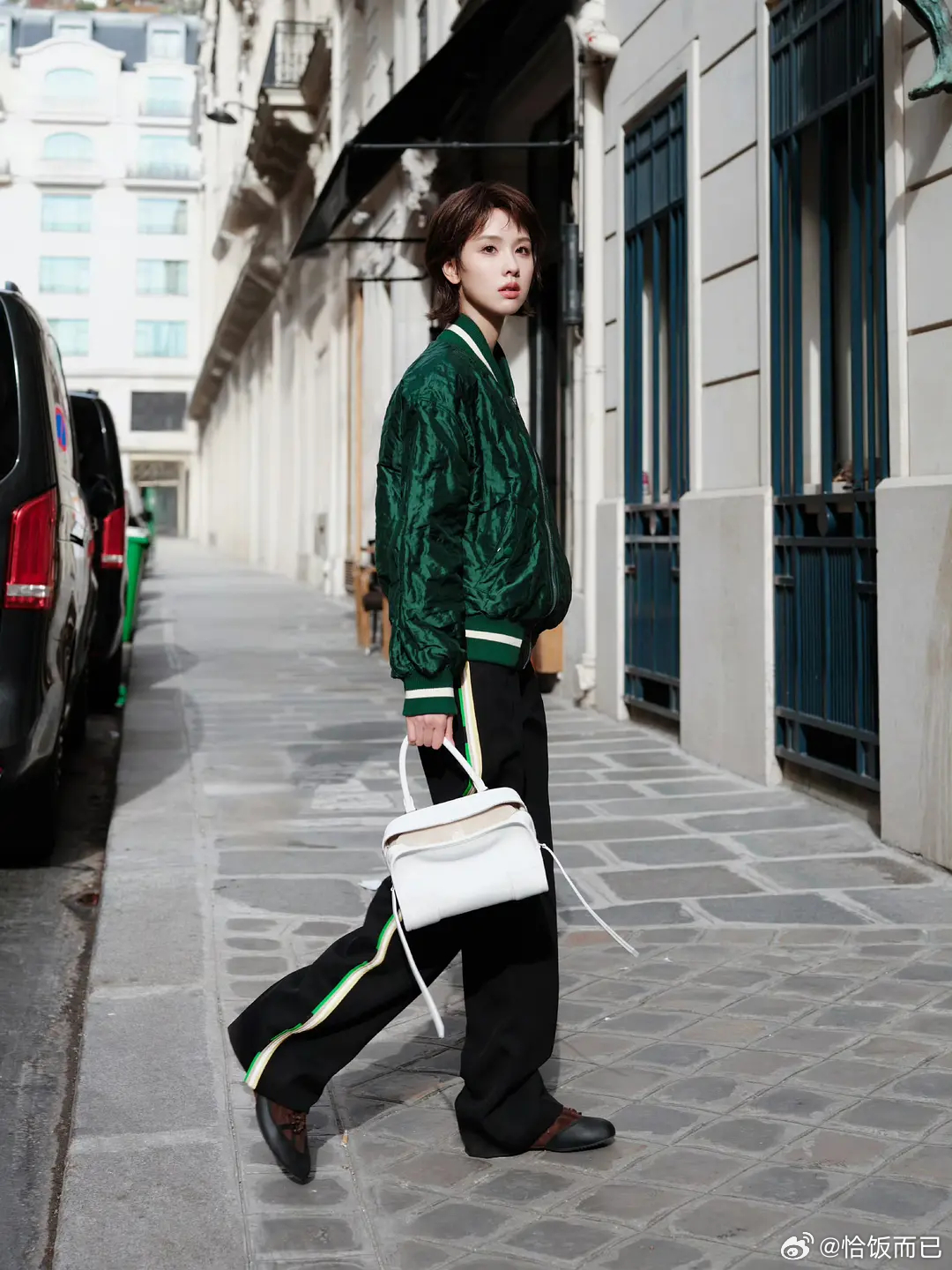 loewe发陈都灵新图了，好俊俏啊