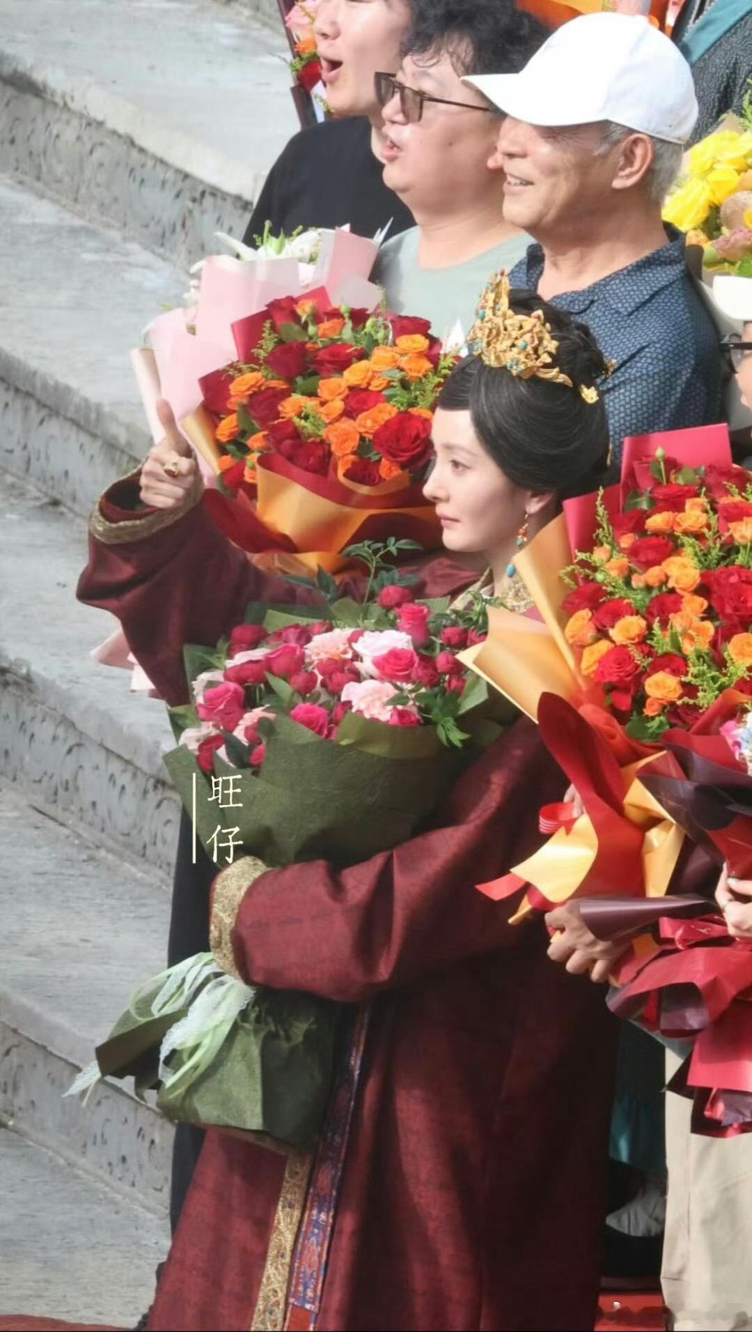 杨幂 《江山大同》今天杀青，是太皇太后的造型耶