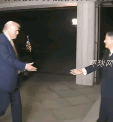 昨晚，特朗普会见日本天王，没有鞠躬、没有拥抱、没有客套，快闪握手，直接把“日式9