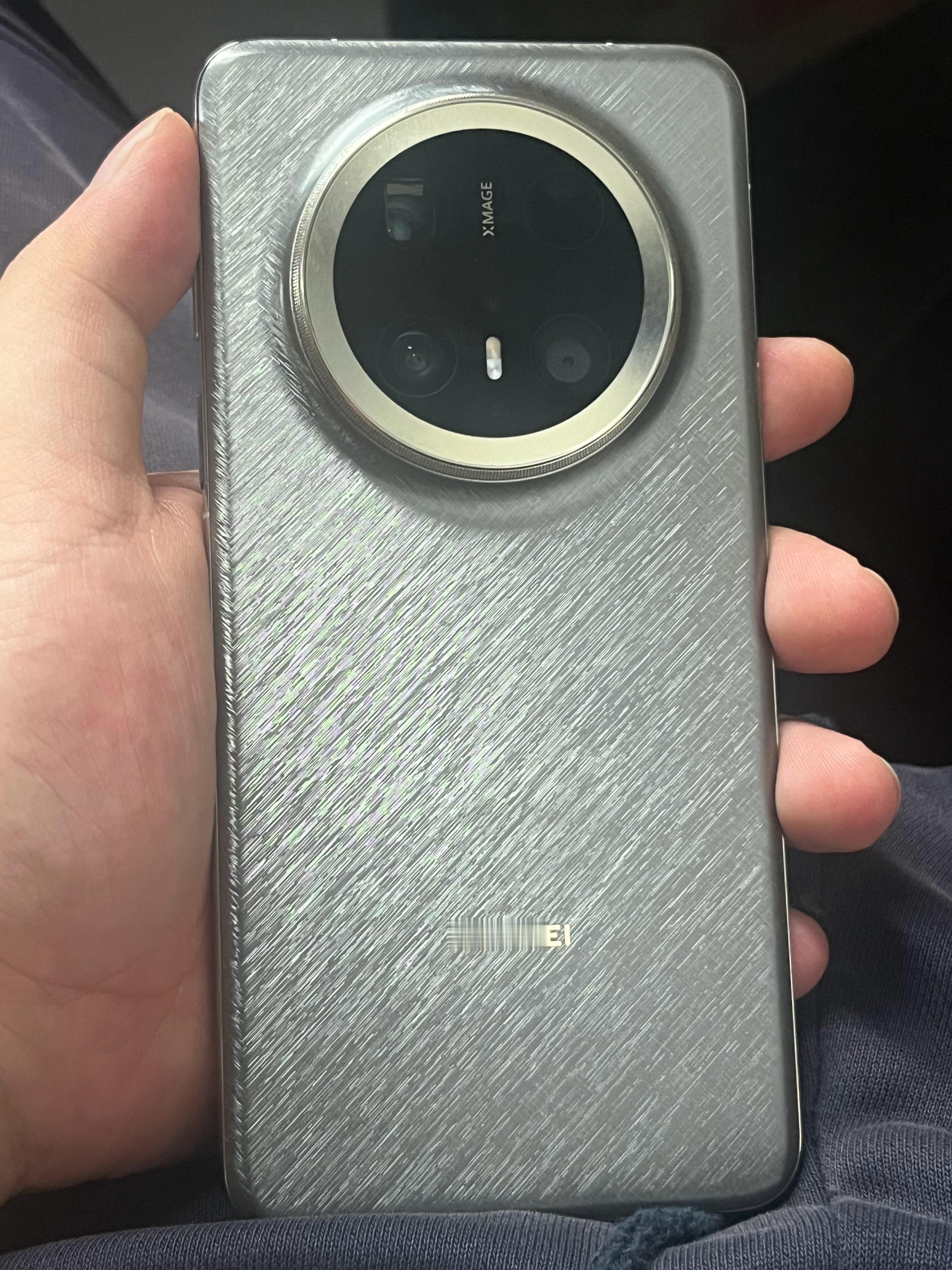 华为 Mate 70Pro+上手了，怎么样？？[并不简单]  