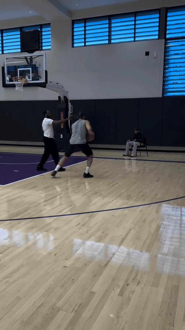 今早在训练馆的龙哥 🐲 （来源：龙哥IG）菲尼克斯太阳 ｜旭日东升 ｜ 