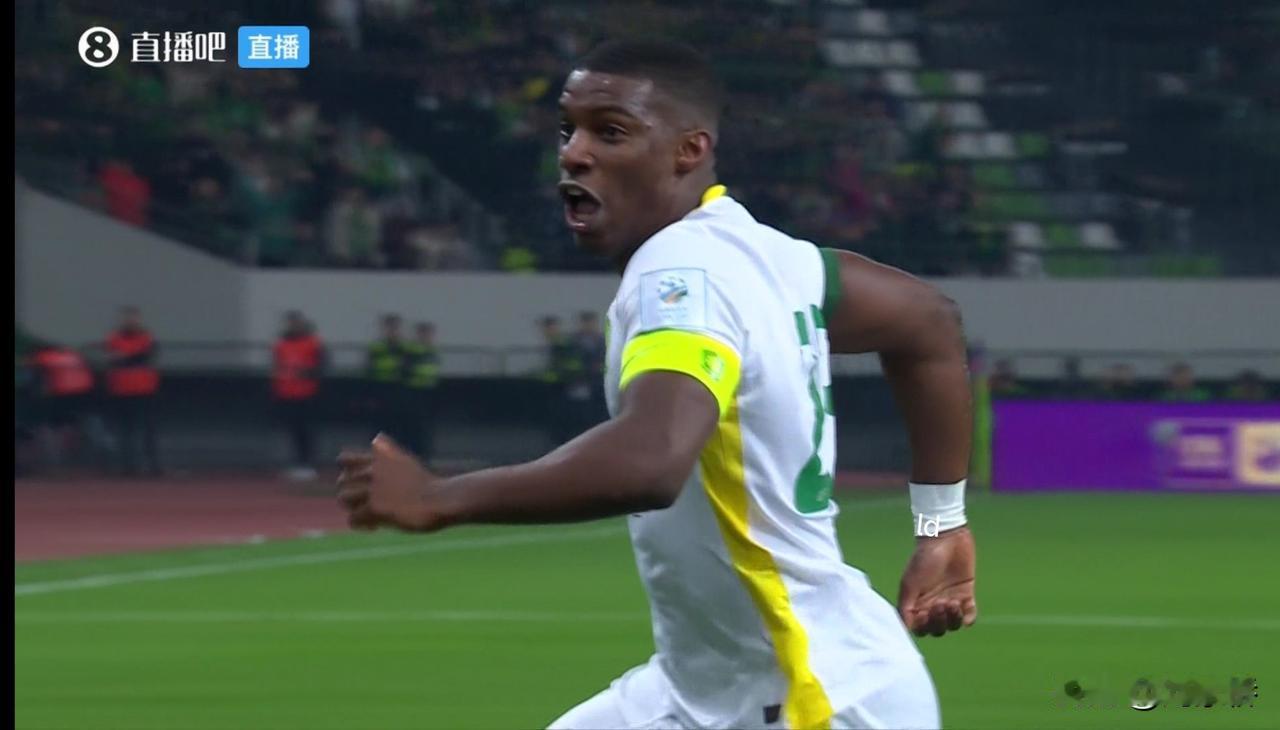 好样的！法比奥！

足协杯决赛，国安对阵河南，开场第16分钟，国安依靠法比奥的进