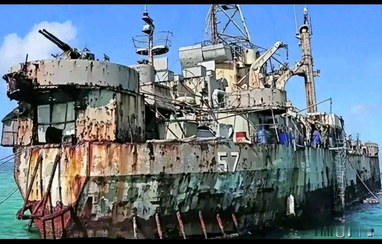 近期，中国海警在南海海域罕见组织拖船演练，目标直指仁爱礁。这一动作迅速引发关注，