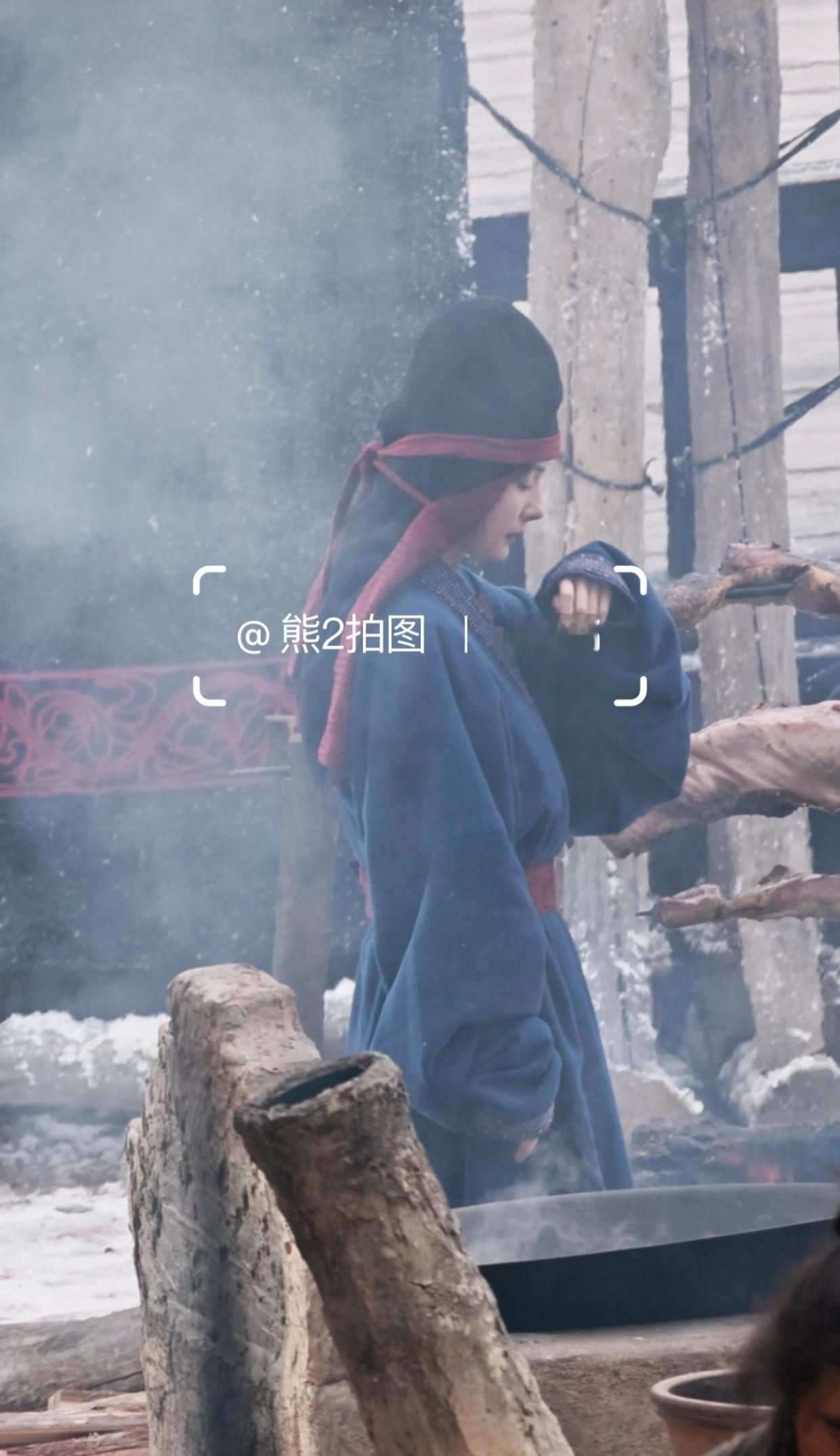 一个侧脸就让人好喜欢好喜欢杨幂冯湮儿杨幂冯娷