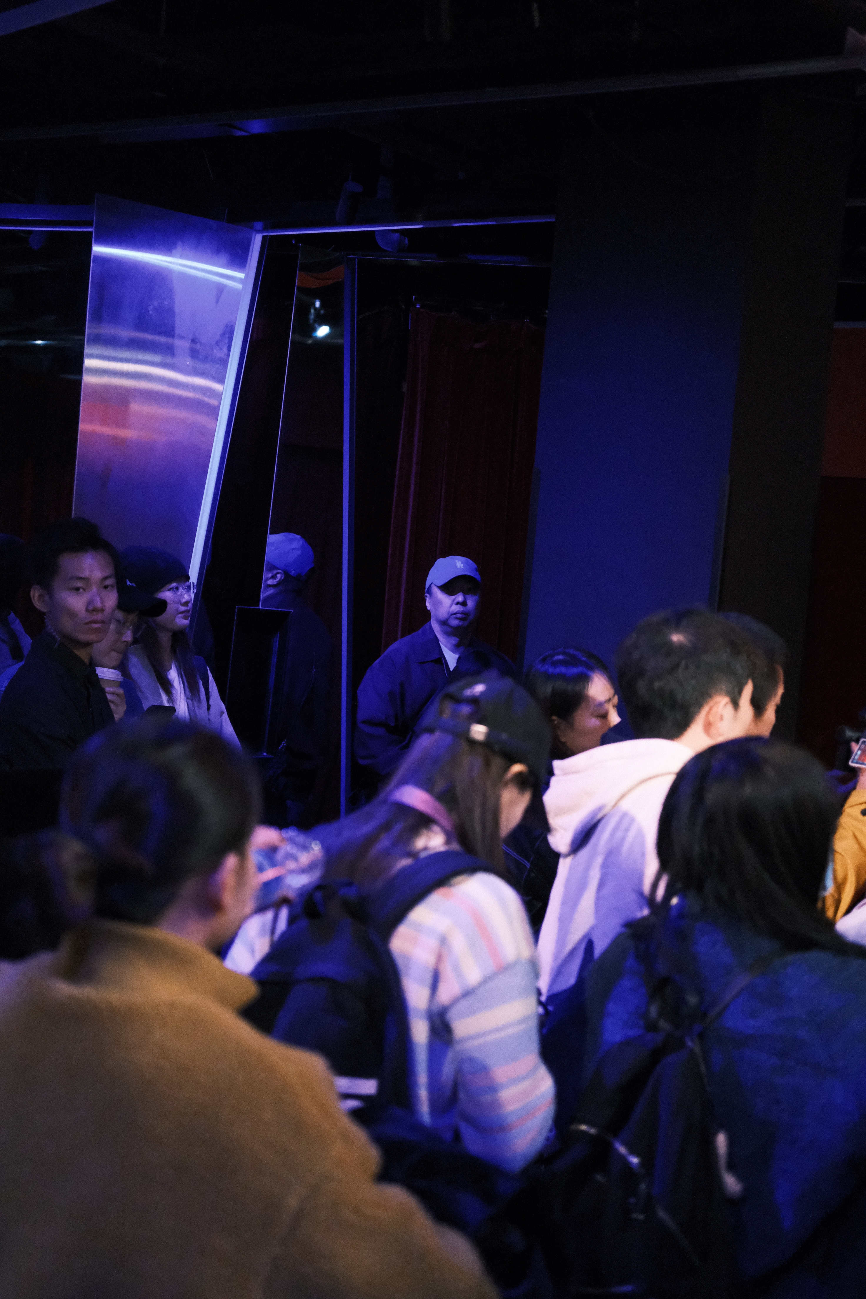 不好意思，今天其实是鲁子哥粉，下次活动再粉你[喵喵]（鲁子哥笑起来还是很有亲和力