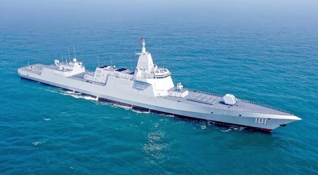 一艘055就能打破美国的封锁。

这话说得提气。美国在海上摆开阵势，想封锁伊朗的