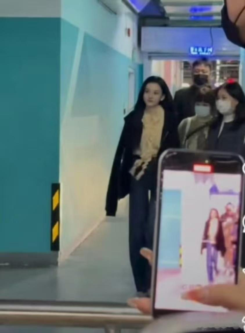 宋祖儿线下活动生图宋祖儿剧宣活动看看 ​​​