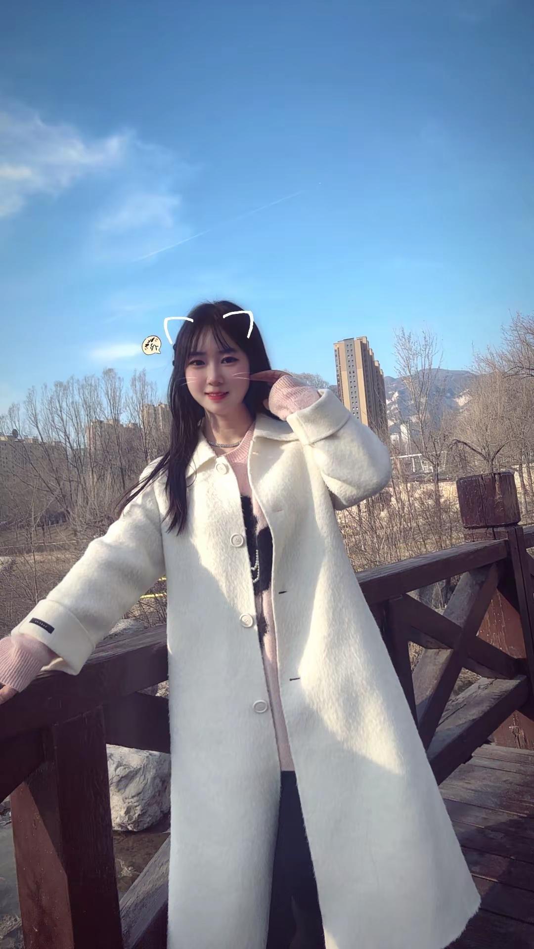 空气暖暖的，发芽了🌱，已有蝴蝶🦋，心不死道不生，这是世间万物的规律